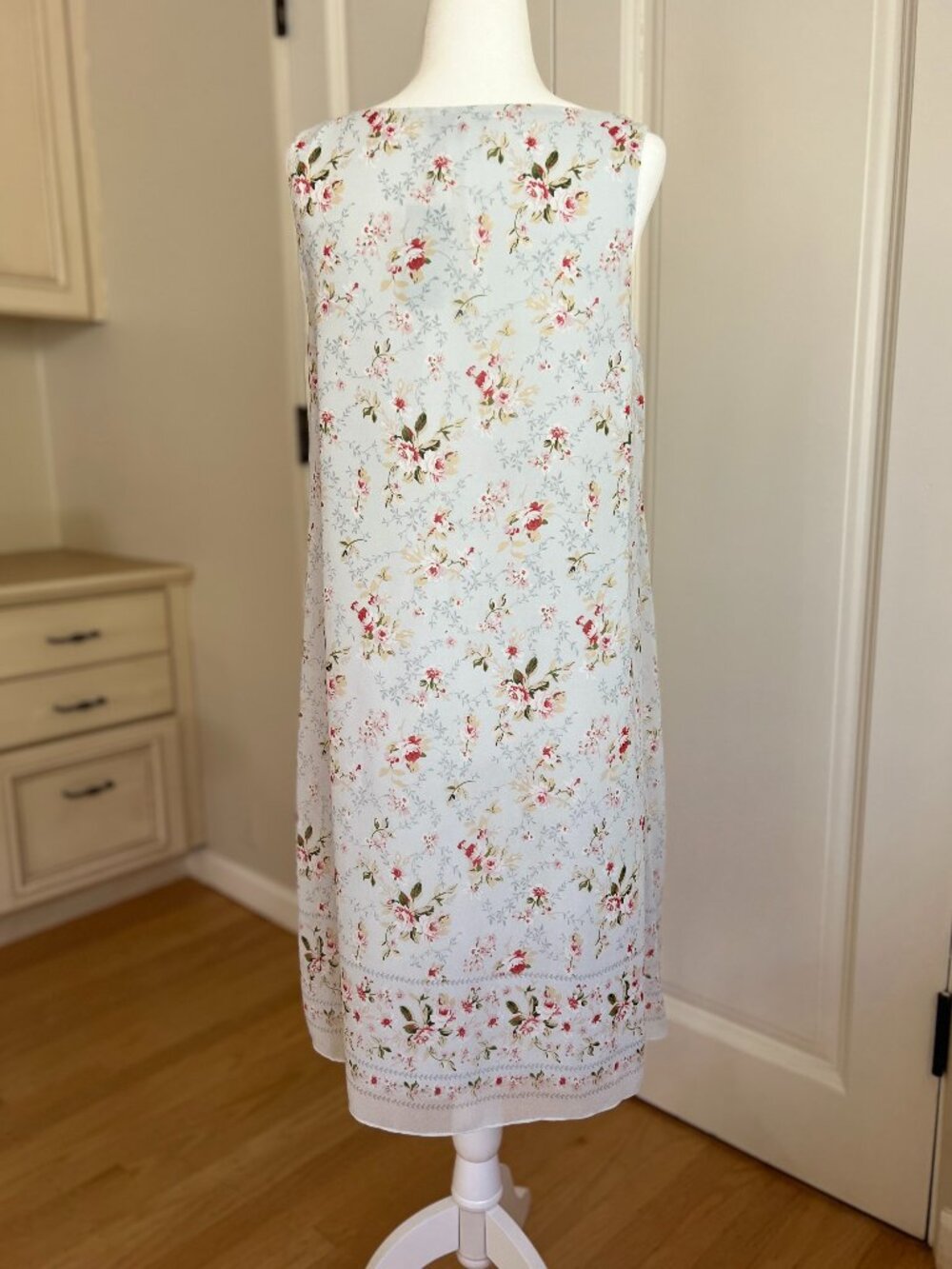Max Edition Size S Sleeveless Light Blue with Flowers Summer Dress - Picture 3 of 9